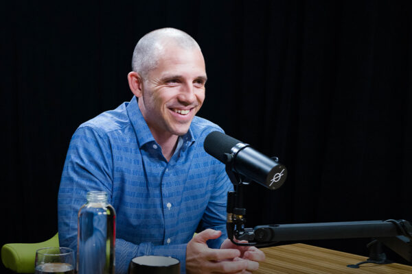 ANDY GALPIN_Ep945____Carausel_910x607-4