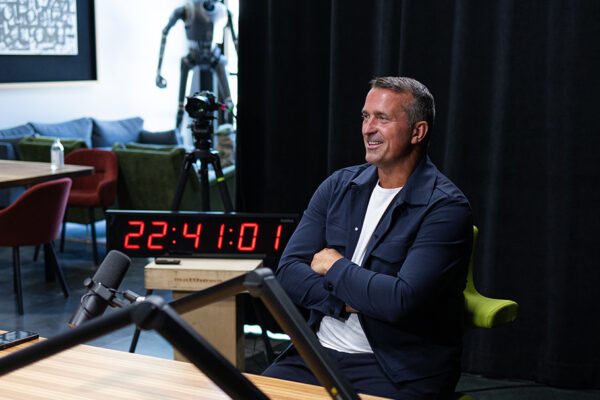 Chris Herren_Ep794____Carausel_910x607-2