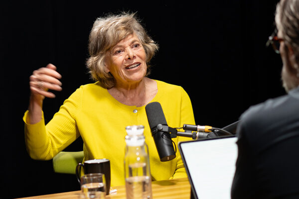 Dr Ellen Langer_Ep813____Carousel_910x607-9