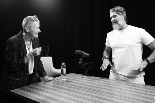 ELIZABETH GILBERT_Ep935____Carousel_910x607-3