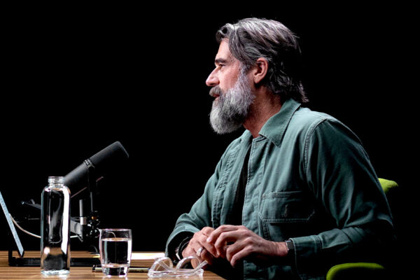 ETHAN SUPLEE_Ep918____Carousel_910x607-6