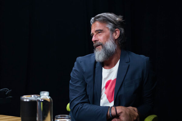 JESSICA KNURICK_Ep928____Carausel_910x607-3