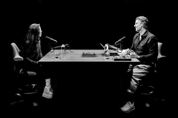 JOANNE MOLINARO_Ep942____Carousel_910x607-7