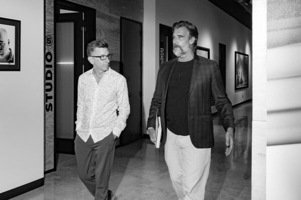 MARC BRACKETT_Ep936____Carausel_910x607-2