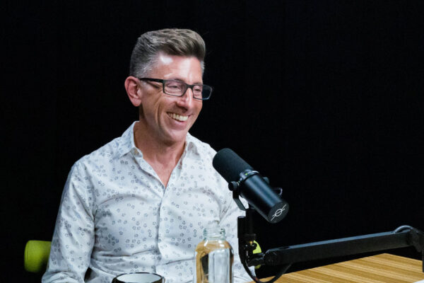 MARC BRACKETT_Ep936____Carausel_910x607-4(1)