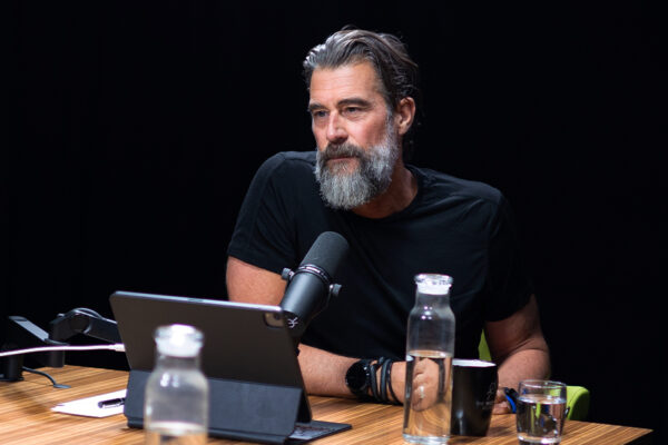 Michael Chernow_Ep842____Carousel_910x607-4