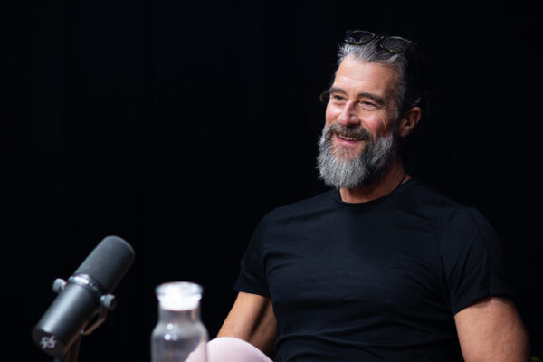 Michael Chernow_Ep842____Carousel_910x607-8