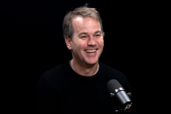 MIKE BIRBIGLIA_Ep912____Carousel_910x607-9