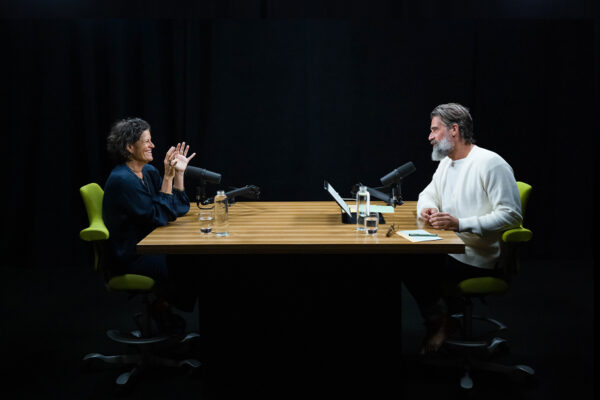 MINDY PELZ_Ep926____Carausel_910x607-1