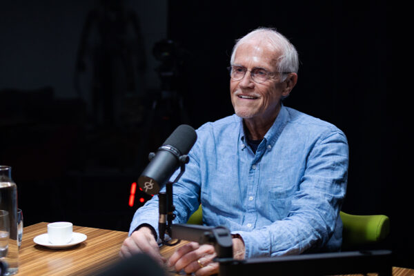 PAUL HAWKEN_Ep908____Carausel_910x607_8