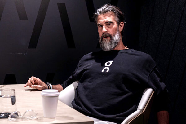 PETER CARLISLE_Ep925____Carousel_910x607-7