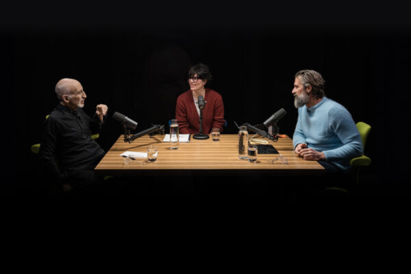 PHIL STUTZ X ELISE LOEHNEN_Ep899____Carausel_910x607-1