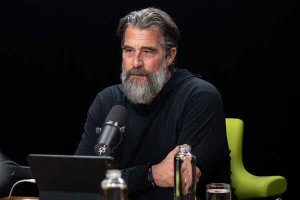 STUART MCMILLAN_Ep910____Carousel_910x607-11