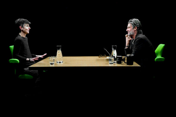 TIG NOTARO_Ep948____Carousel_910x607-10