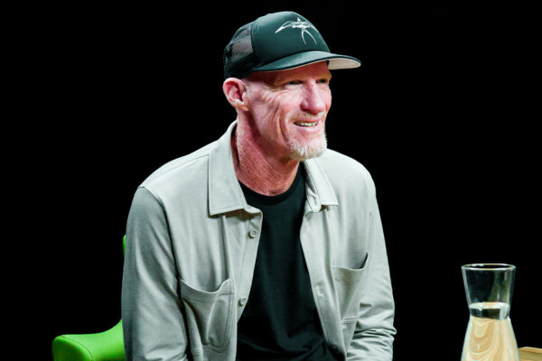 TODD MARINOVICH_Ep952____Carousel_910x607-12