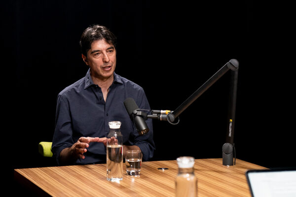 Valter Longo, PhD_Ep690____Carausel_910x607-4